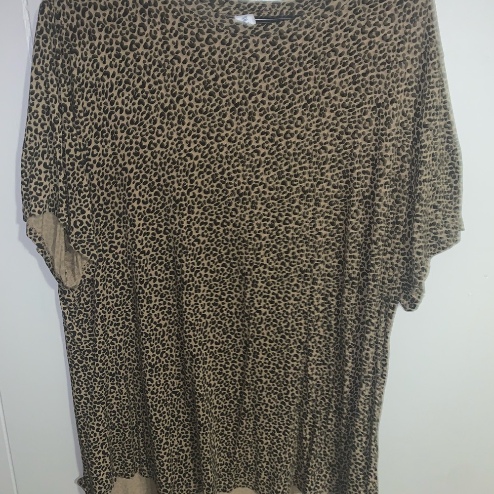 Womens cheetah old navy top